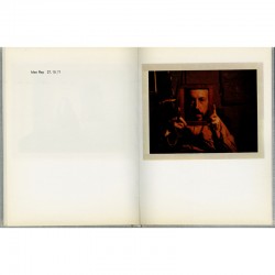 Richard Hamilton photographié au Polaroid par Man Ray, 1971