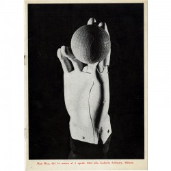 "Oggetti del moi affetto"de Man Ray à la galerie Schwarz, à Milan, du 14 mars au 3 avril 1964
