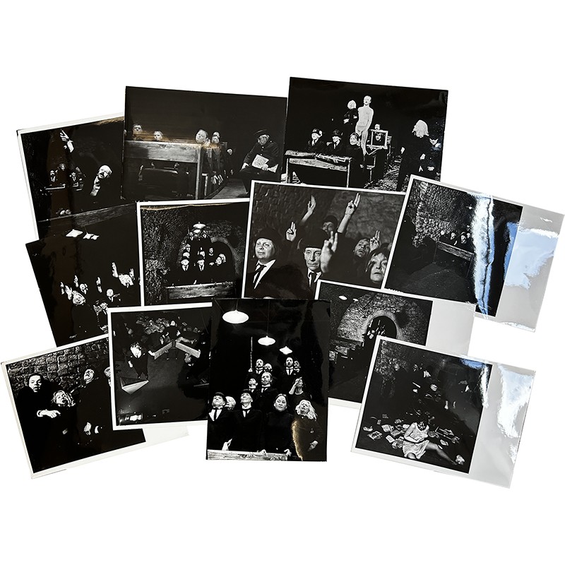 première représentation de la pièce de Tadeusz Kantor La classe morte, galerie Krzistofory,  Cracovie, 1975