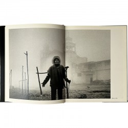 textes et photographies de Sebastião Salgado, maquette de Lélia Wanick Salgado, 1986