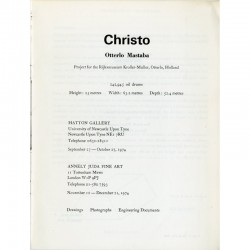 Exposition de Christo, successivement aux galeries Hatton Gallery et Annely Juda Fine Art