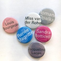 Lot de 6 badges "portraits" d'Agnès Thurnauer