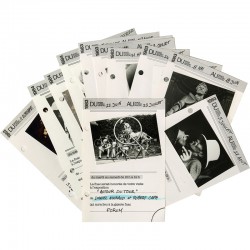 13 cartons d'invitation aux expositions photographiques de la FNAC entre 1983 et 1984